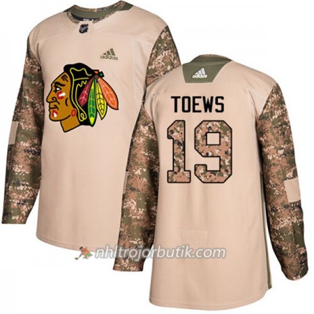 Män Ishockey Chicago Blackhawks Tröja Jonathan Toews 19 Adidas 2017-2018 Camo Veterans Day Practice Authentic